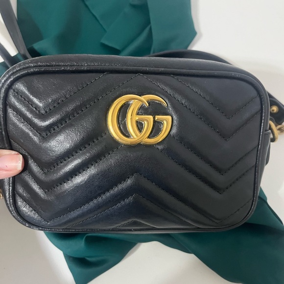 Gucci Black and Gold Quilted Crossbody Bag - Picture 10 of 11